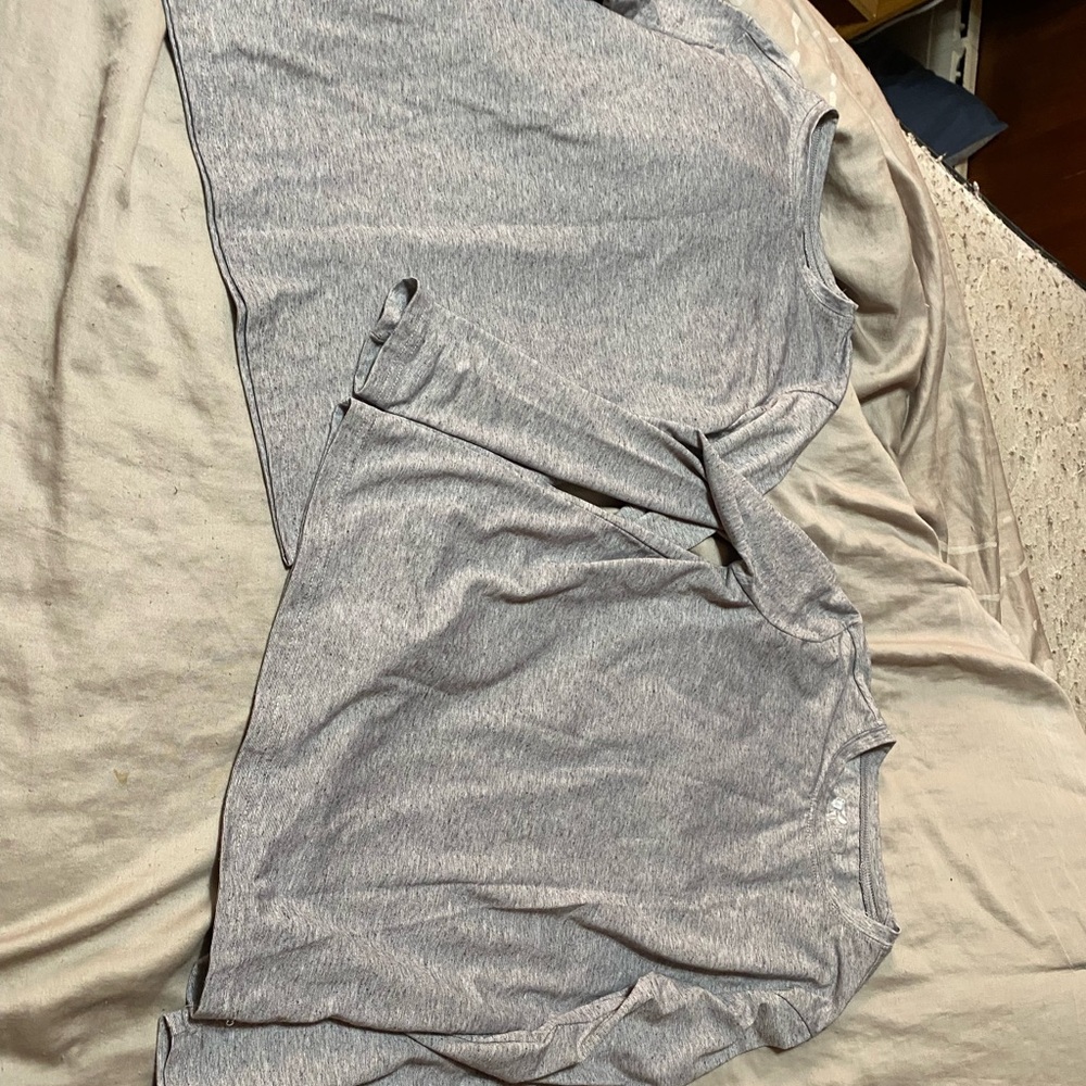 Russell Athletic Boys Heather Gray Long Sleeve Tees- Set of 2- Size 10/12